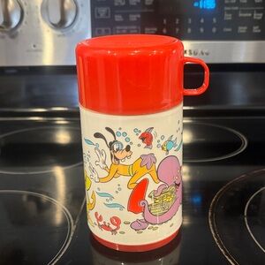 Disney Goofy Red and White Food Storage Container